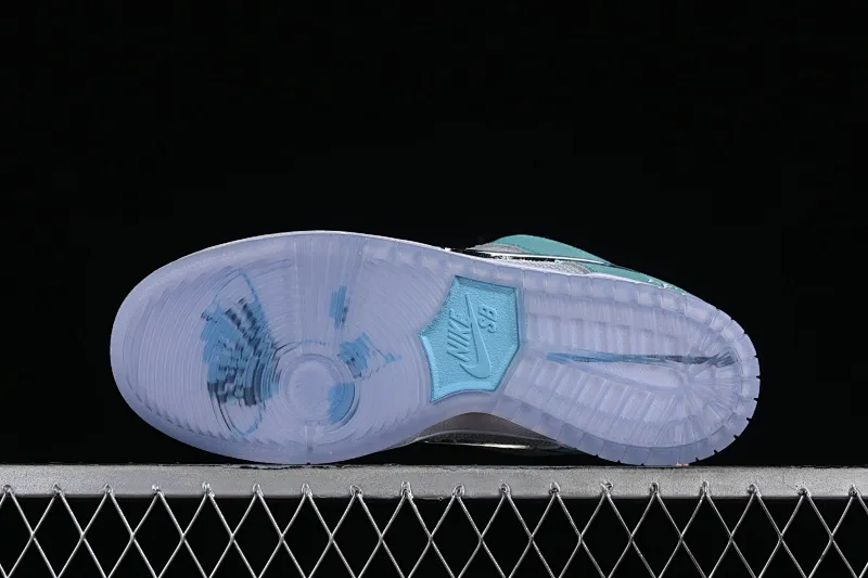 All Categories Nk SB Dunk Series Nk SB Dunk Low Low-top sneakers Pure original April Skateboards x Nk SB Dunk Low joint model Frozen Rose SB smashed backboard fashion casual sneakers FD2562-400
